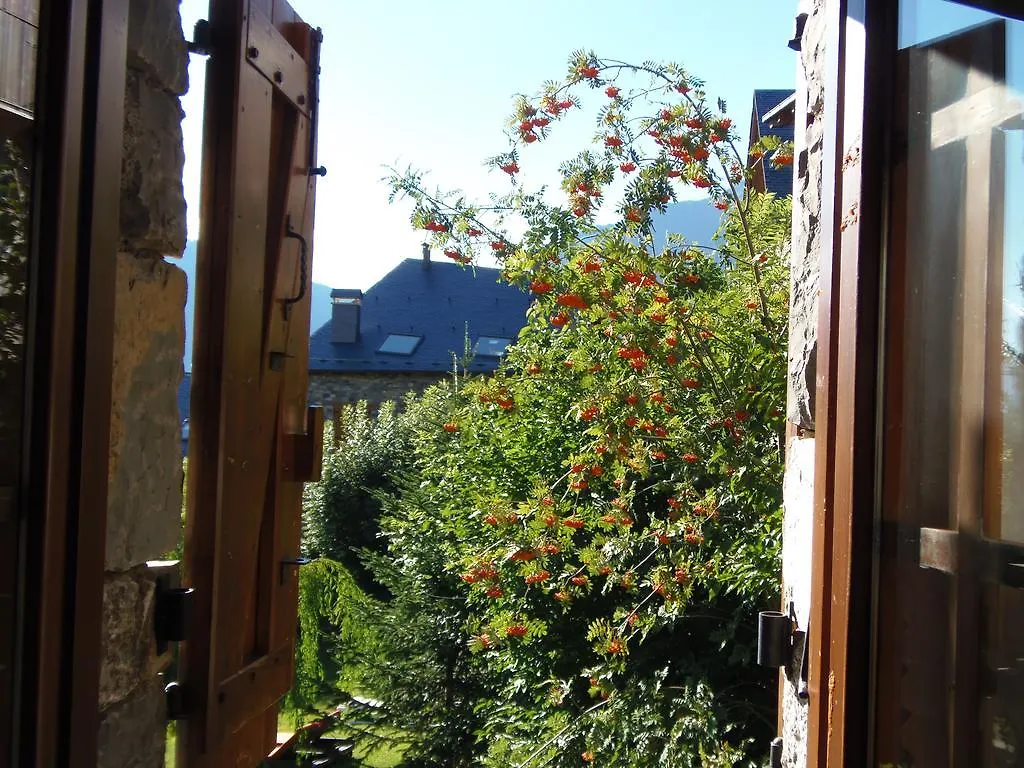 El Xalet De Tauell Hotel Rural