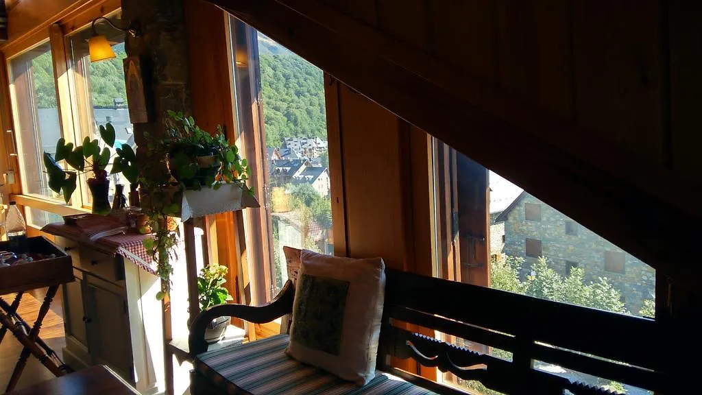 El Xalet De Tauell Hotel Rural